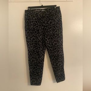 Size 14 tapered leg, curvy pants. NWOT. Animal print in black/gray jeggin…